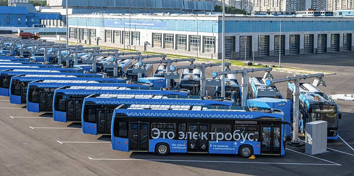 Десять новых маршрутов наземного транспорта запустили в столице летом