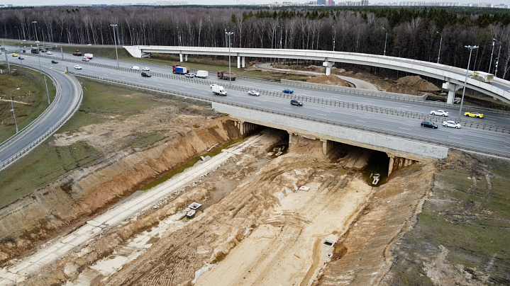 Тоннель под Киевским шоссе в новой Москве готов на 60%