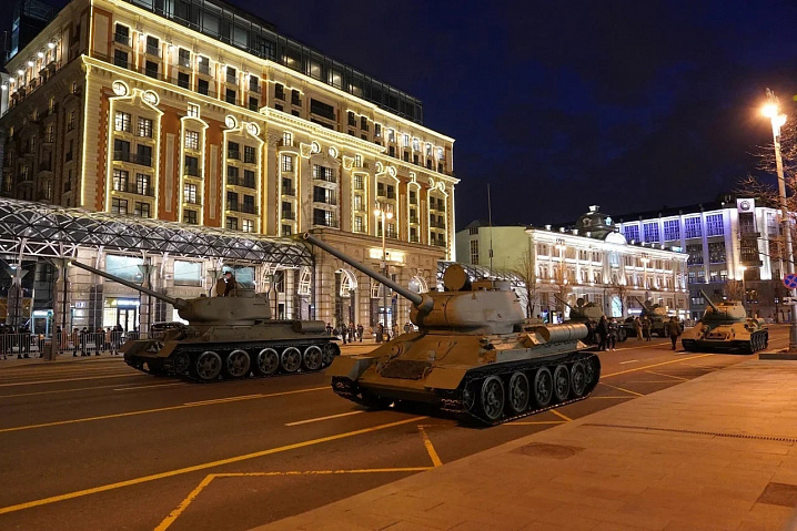 В Москве перекроют десятки улиц по маршруту репетиции парада Победы 4 мая