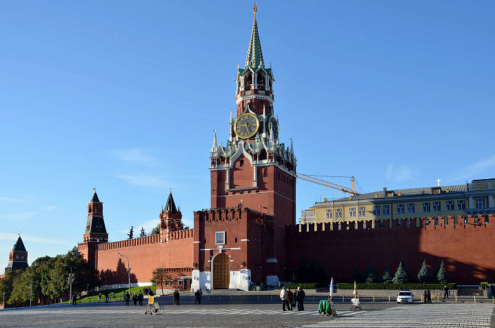 Выход с территории Кремля через Спасские ворота закроют с 1 октября