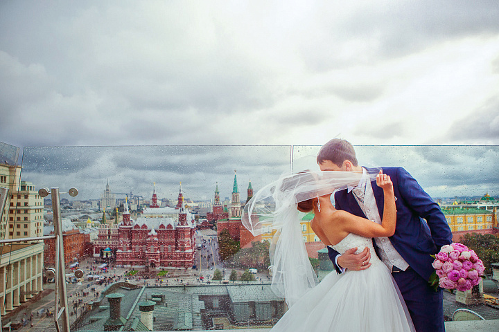 Москва возглавила рейтинг городов РФ с самыми перспективными невестами
