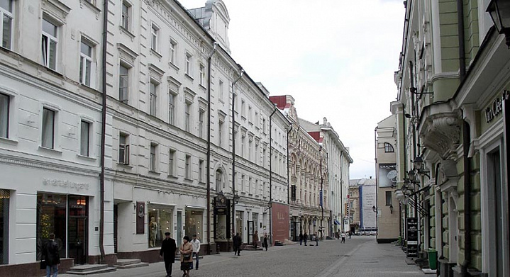 Самая дорогая улица Москвы подешевела для бизнеса