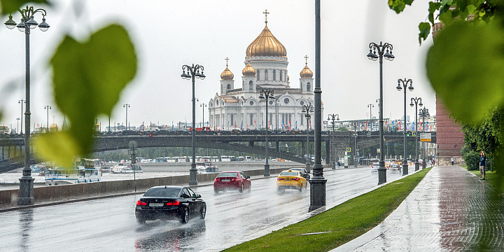 В четверг в Москве ожидаются дожди, грозы и град  