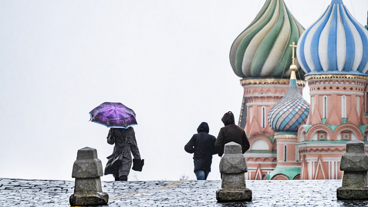 Синоптики пообещали москвичам первый снег в выходные