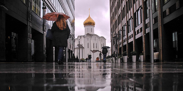 Синоптики обещали москвичам дождь и прохладу