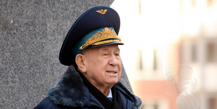 В Москве умер легендарный космонавт Алексей Леонов