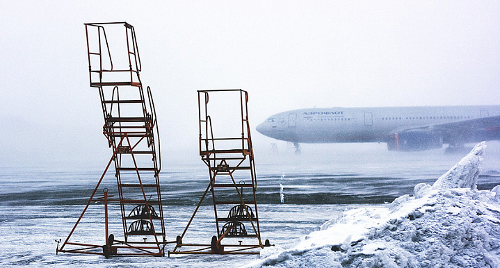 Почти 40 авиарейсов отменены или задерживаются в московских аэропортах из-за метели 