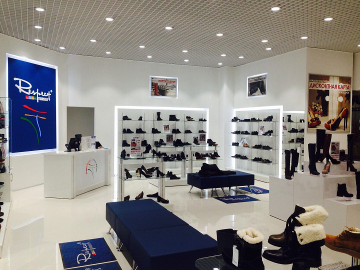 Свою деятельность обувные магазины возобновят с распродаж