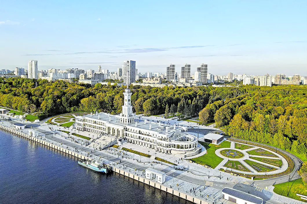 Порт пяти морей «забронзовел»