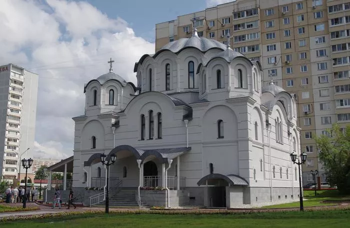 Храм богородицы южнобутовская. Храм иконы Божией матери воспитание в Некрасовке. Храм Покрова Пресвятой Богородицы в Некрасовке. Храм Покрова Пресвятой Богородицы на люберецких полях. Храм Покрова Пресвятой Богородицы в Некрасовке освящение.