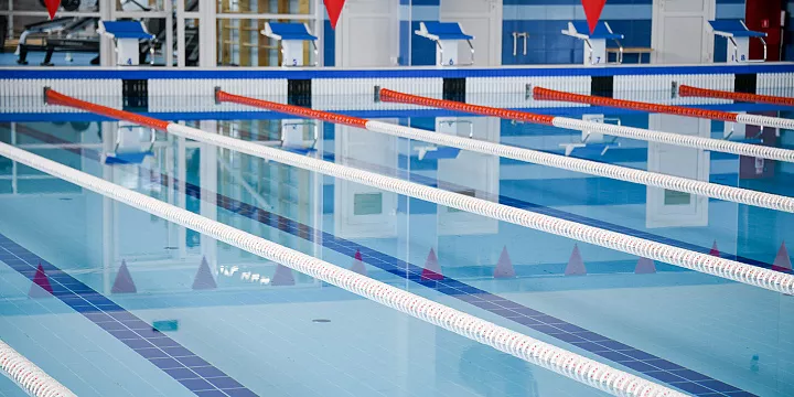 постройка бассейна. касабланка инфинити павильон касабланка. деревянная баня с бассейном. крытые бассейны. композитный бассейн инфинити.