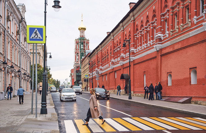 Прогуляться под торшером