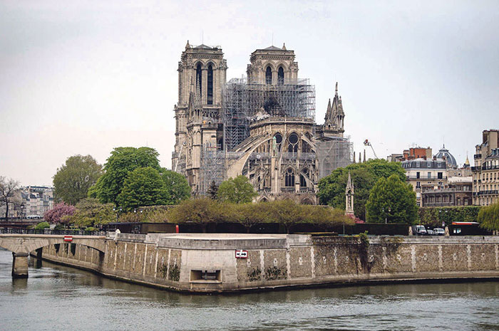Удастся ли спасти собор Парижской Богоматери