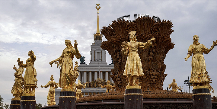 Сезон работы фонтанов в Москве завершен