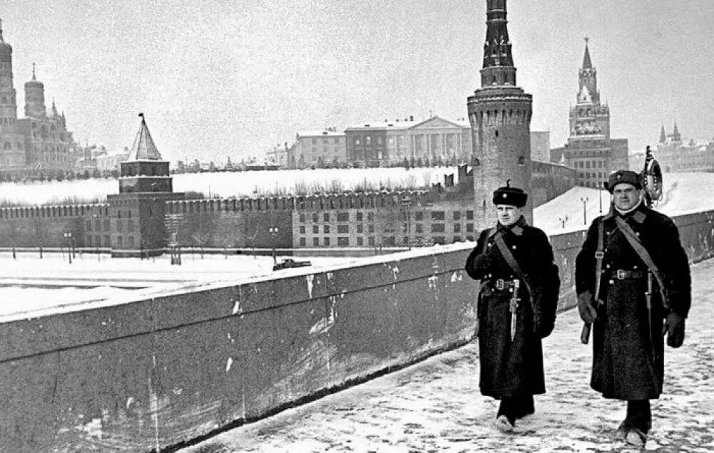 Как московские архитекторы  обманули Гитлера